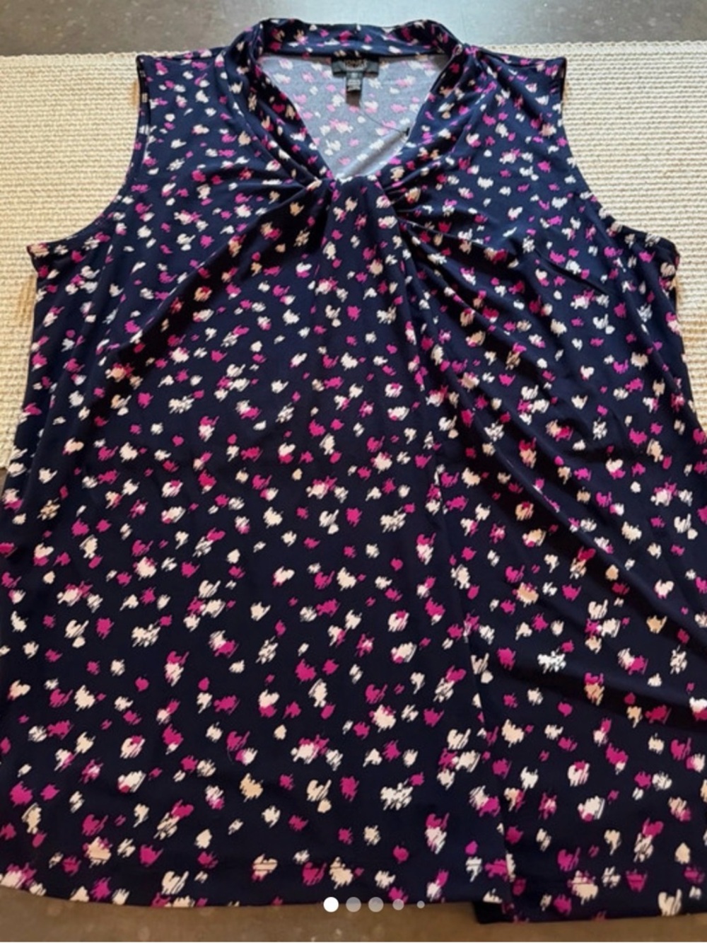 Jones New York Navy Sleeveless Twist-Neck Top with Pink and White Floral Print